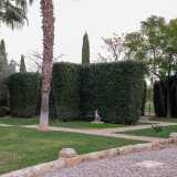 L�altro giardino � realizzato �a stanze�: passeggiando all�interno si scoprono via via i vari ambienti in cui � suddiviso